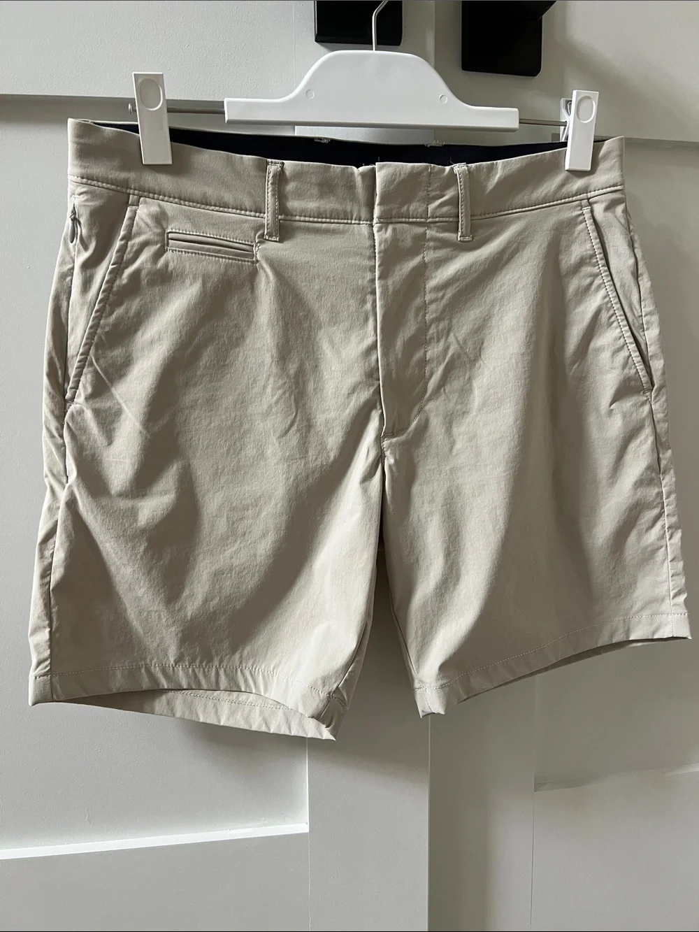 Men’s Tech Classic Chino Shorts - Neutral Beige